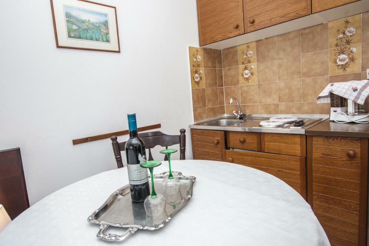 Apartmani Janja 포레치 외부 사진