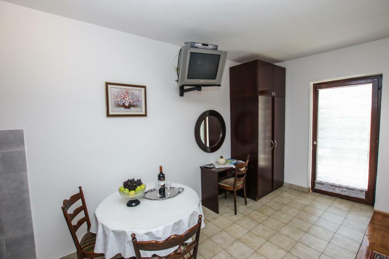 Apartmani Janja 포레치 외부 사진